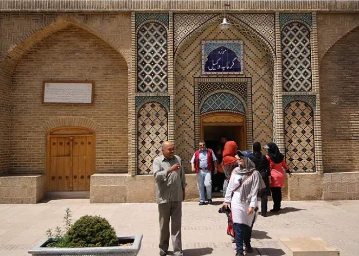 موزه گرمابه وکیل